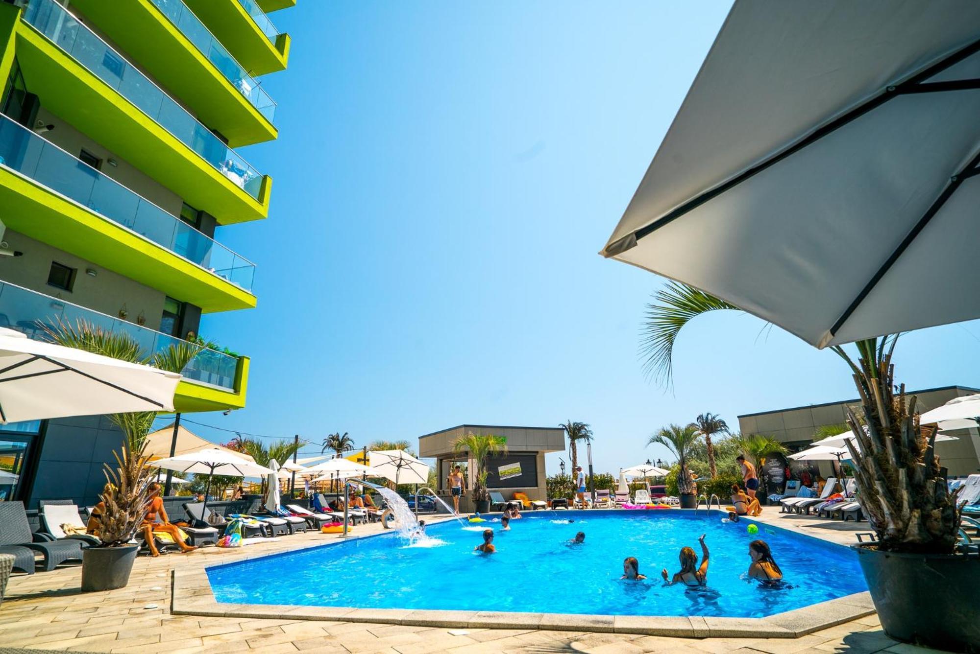Apartament Sunway Alezzi Beach Navodari Bagian luar foto